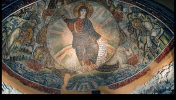 פסיפסים מימי הביניים: יצירה של סיפורים צבעוניים בתוספות אמנותיות